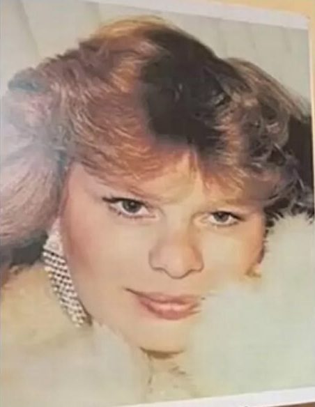 Robin Cornell / Lisa Story